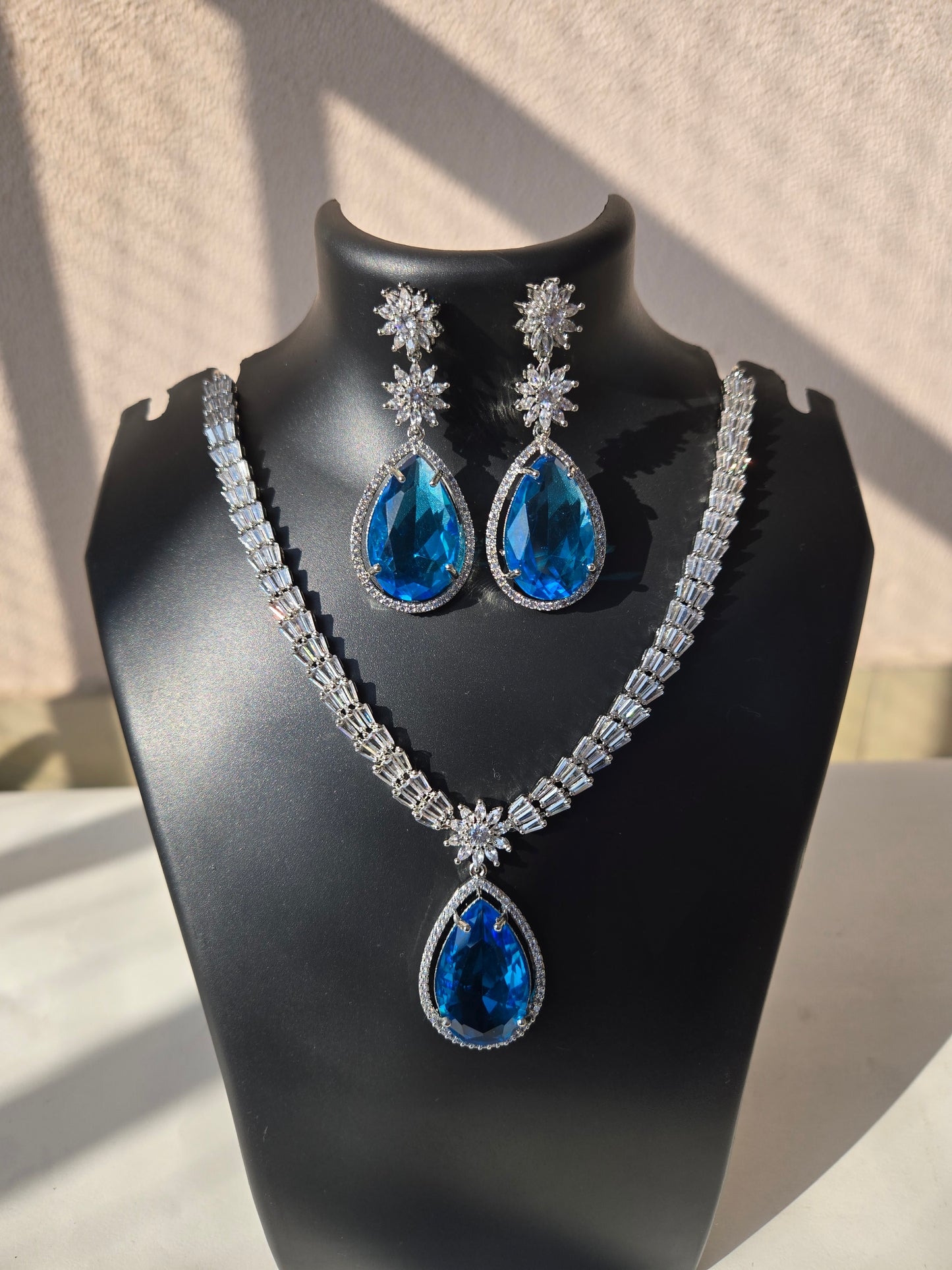 Sapphire Starburst Cubic Zirconia Set - Blue