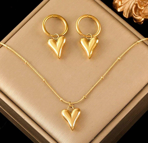 Gold-Plated Anti Tarnish Heart Themed Jewellery Set
