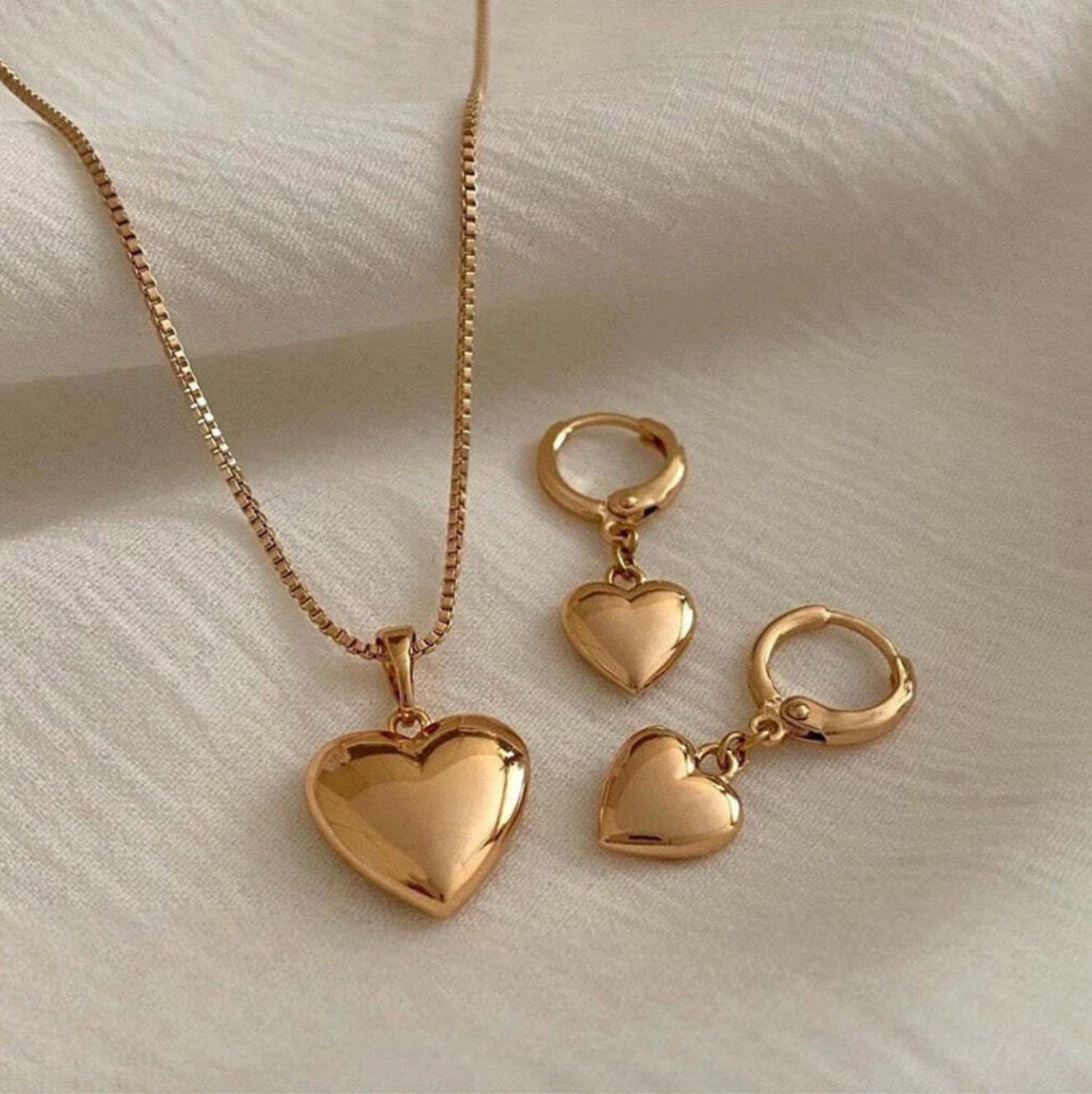 Gold-Plated Anti Tarnish Heart Themed Jewellery Set