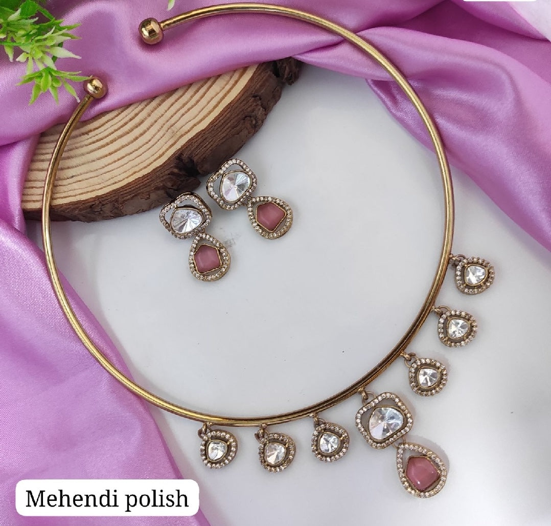 Mehendi Polish Hasli Set with Earrings - Pink
