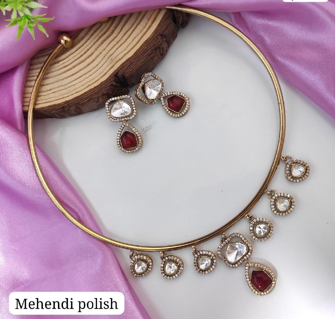 Mehendi Polish Hasli Set with Earrings - Maroon