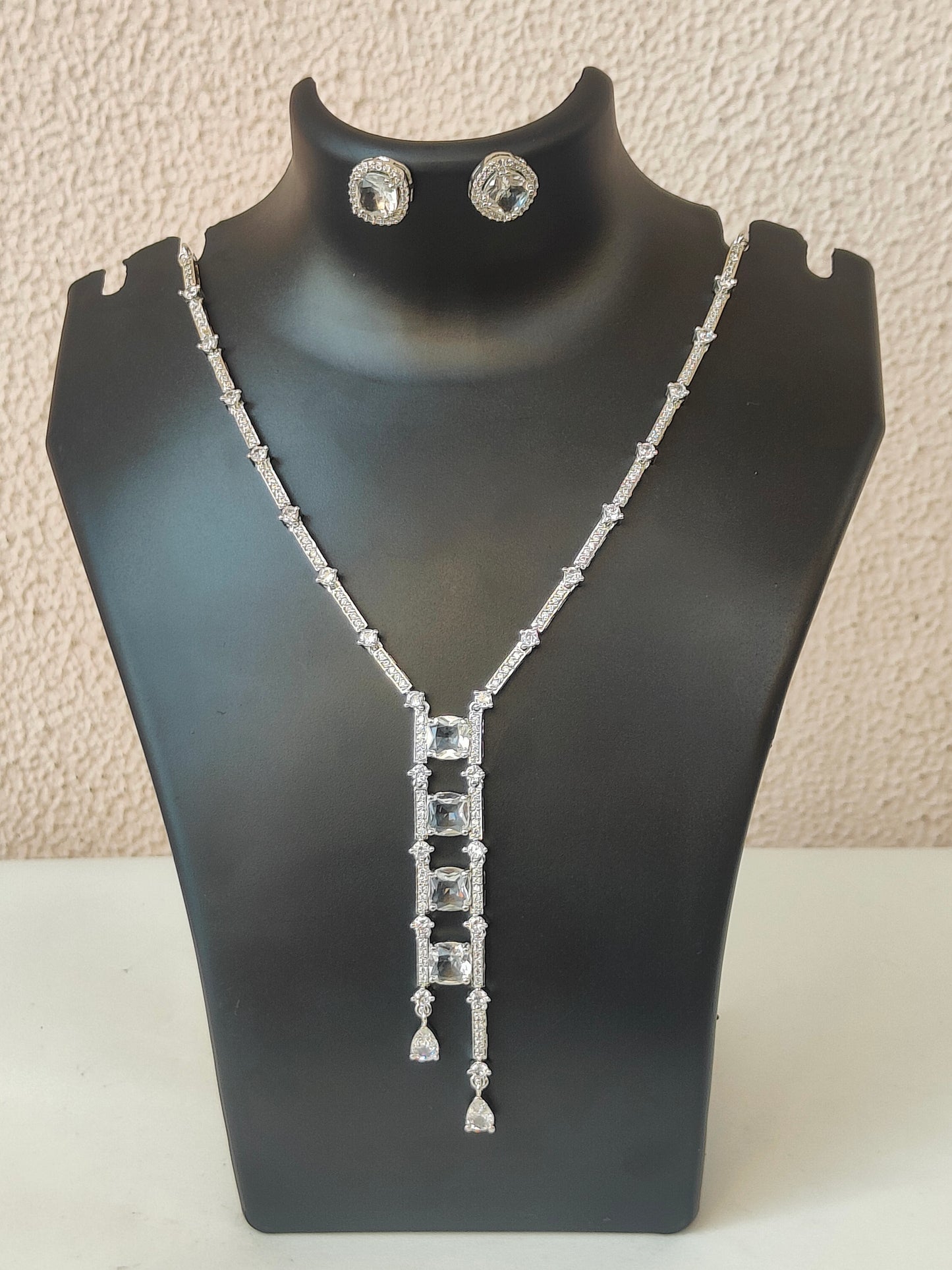 Linear Luminescence Necklace and Earring Set - Transparent