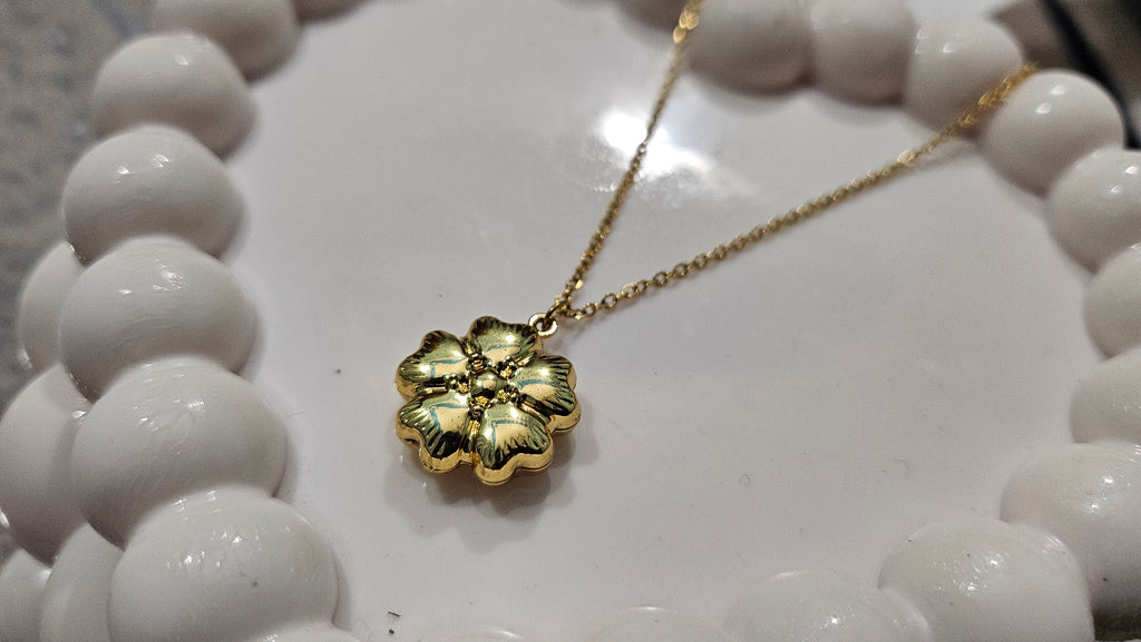 Golden Bloom Floral Pendant Necklace | Violet Vows