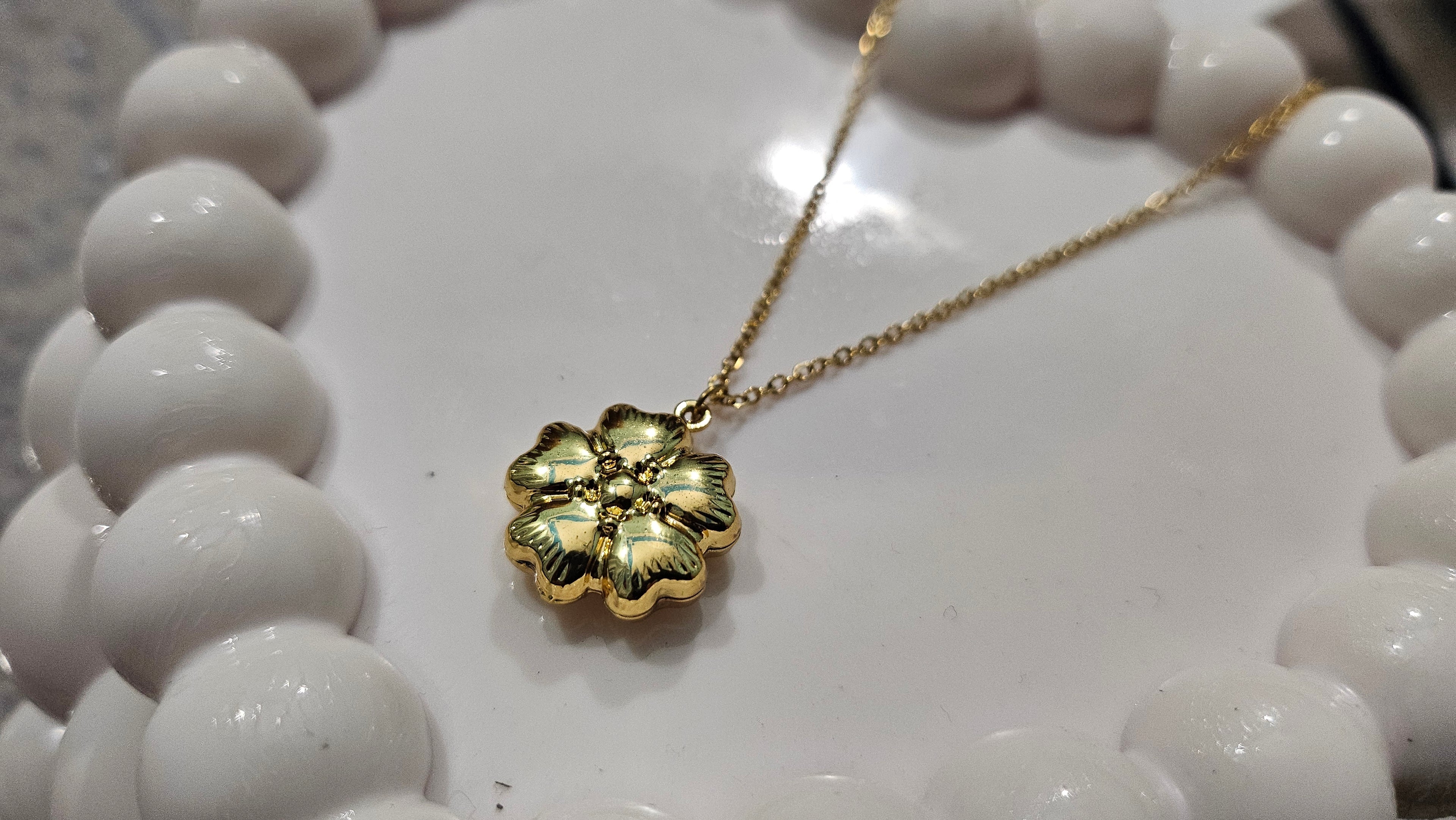 Golden Bloom Floral Pendant Necklace | Violet Vows