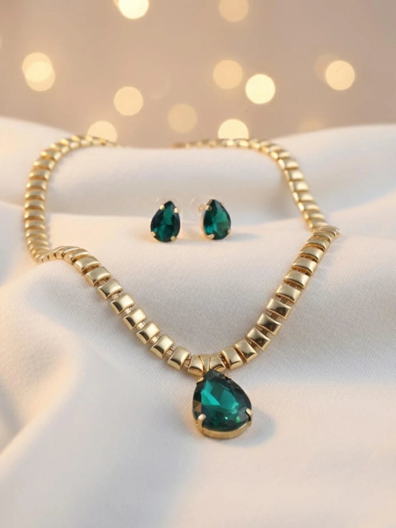 Keziah Necklace Set