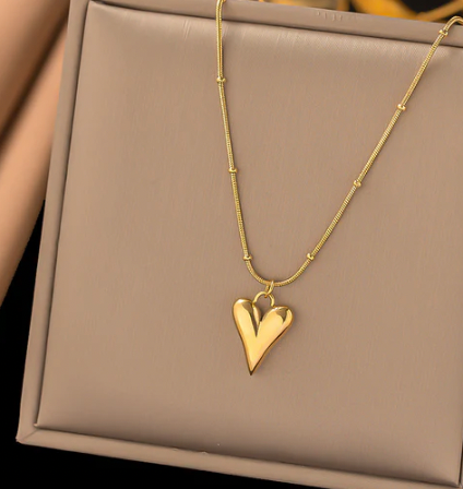 Gold-Plated Anti Tarnish Heart Themed Jewellery Set