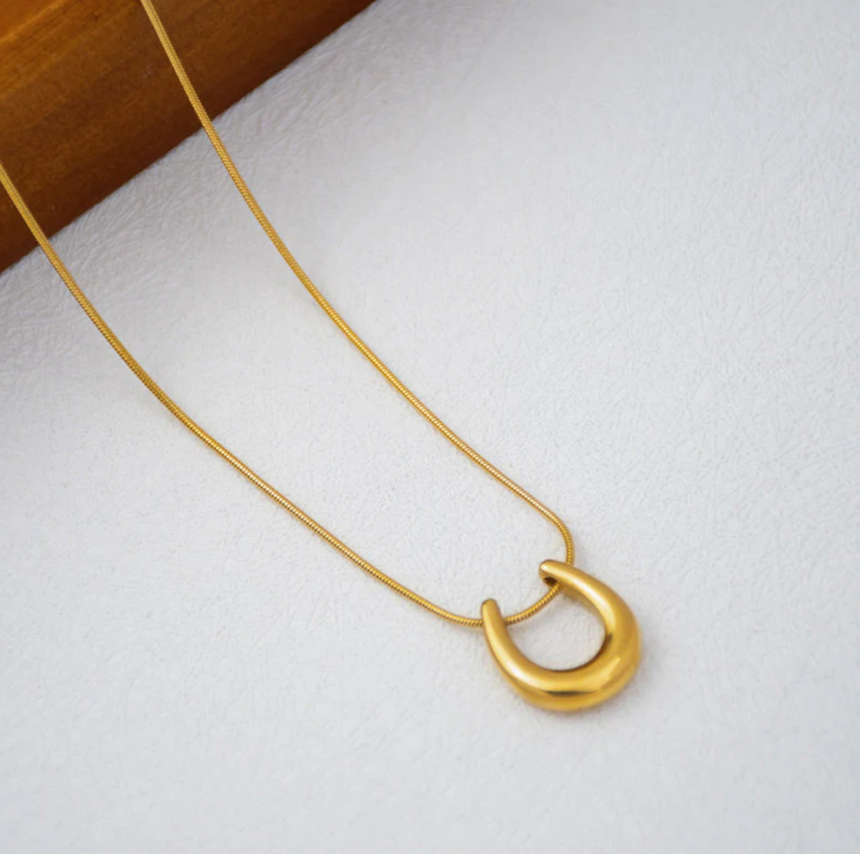 Gold-Plated Stainless Steel Anti Tarnish Geometric Shaped Pendant For Women