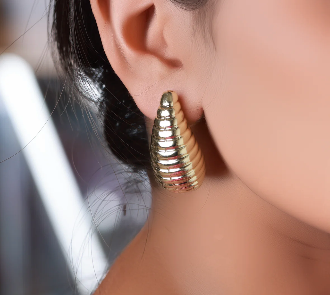 Golden Shell Earrings