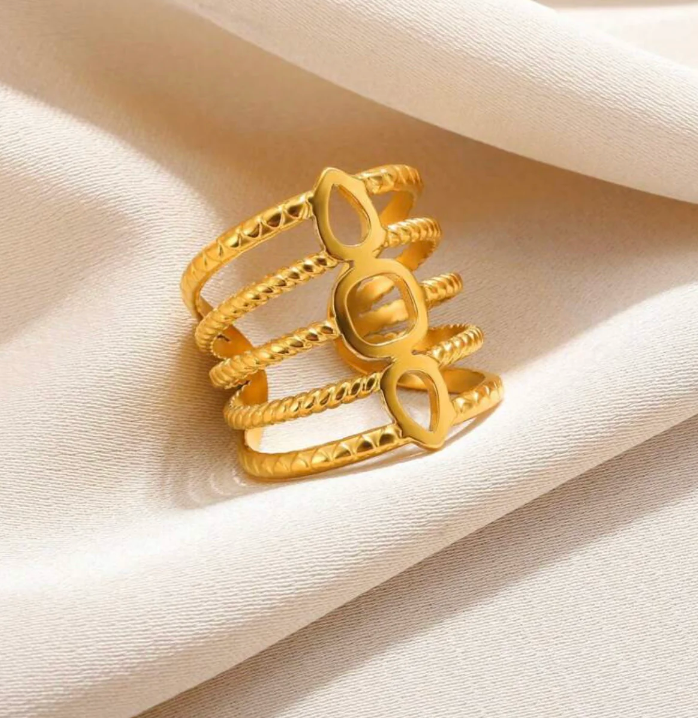 Gold Four-Band Teardrop & Clover Cutout Wide Cuff Open Ring