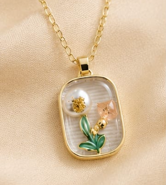 Gold 3D Botanical Dandelion & Pearl Mother-of-Pearl Pendant Necklace