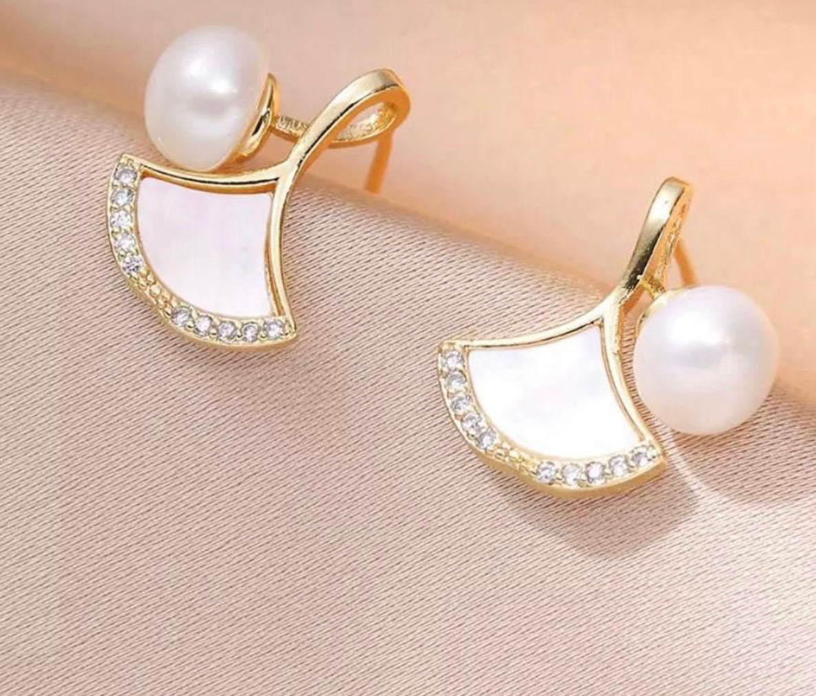Pearl & Shell Fan Stud Earrings