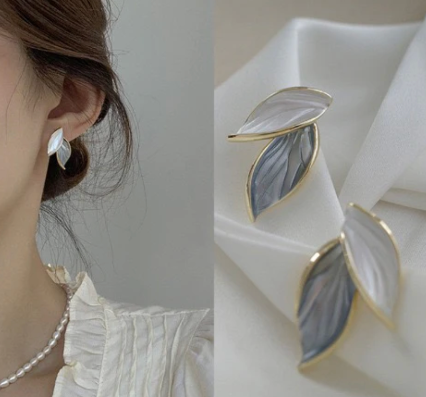 Dual Leaf Shell Stud Earrings