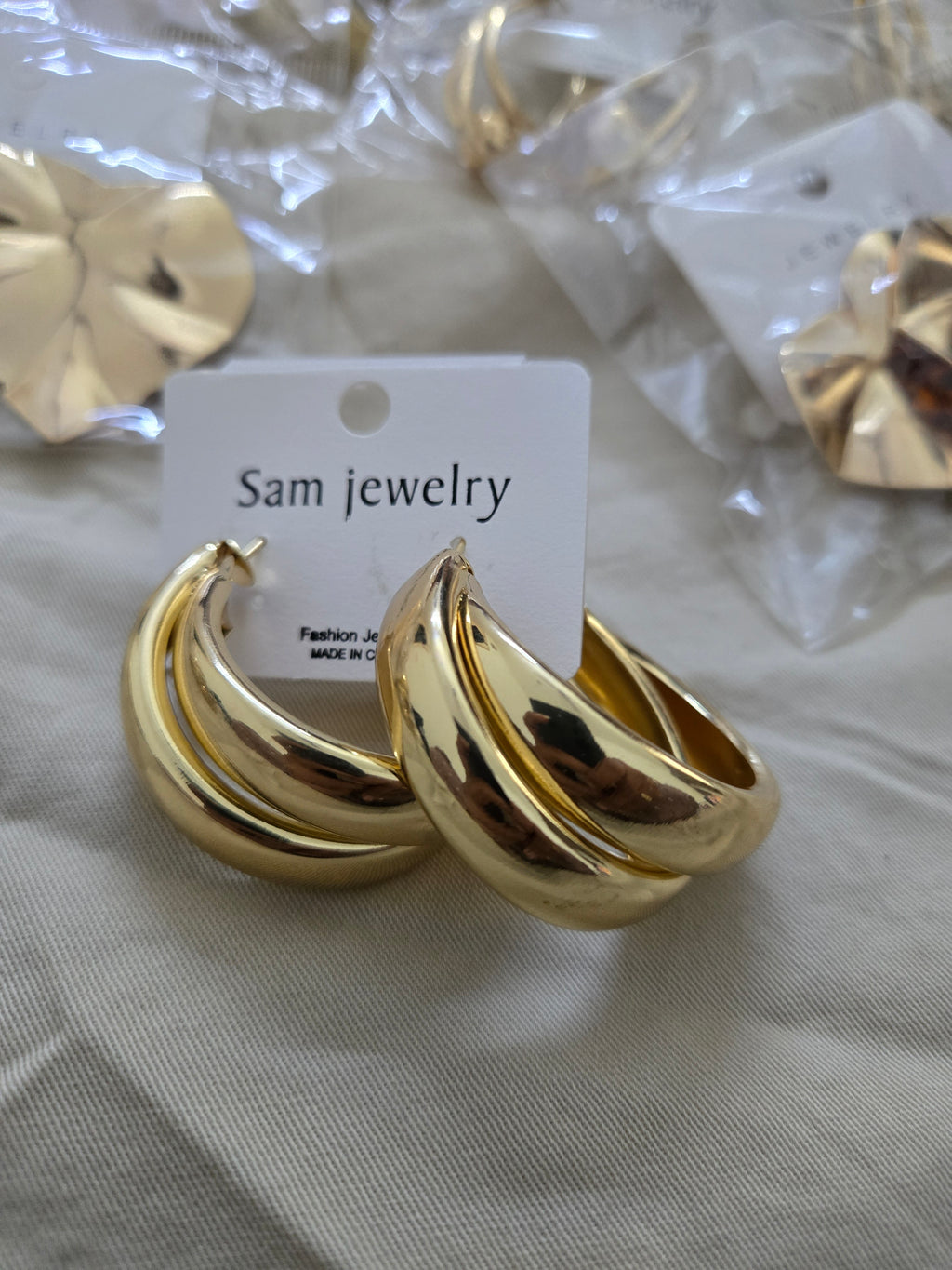 Trendy Chunky & Triple Layered Design for Women