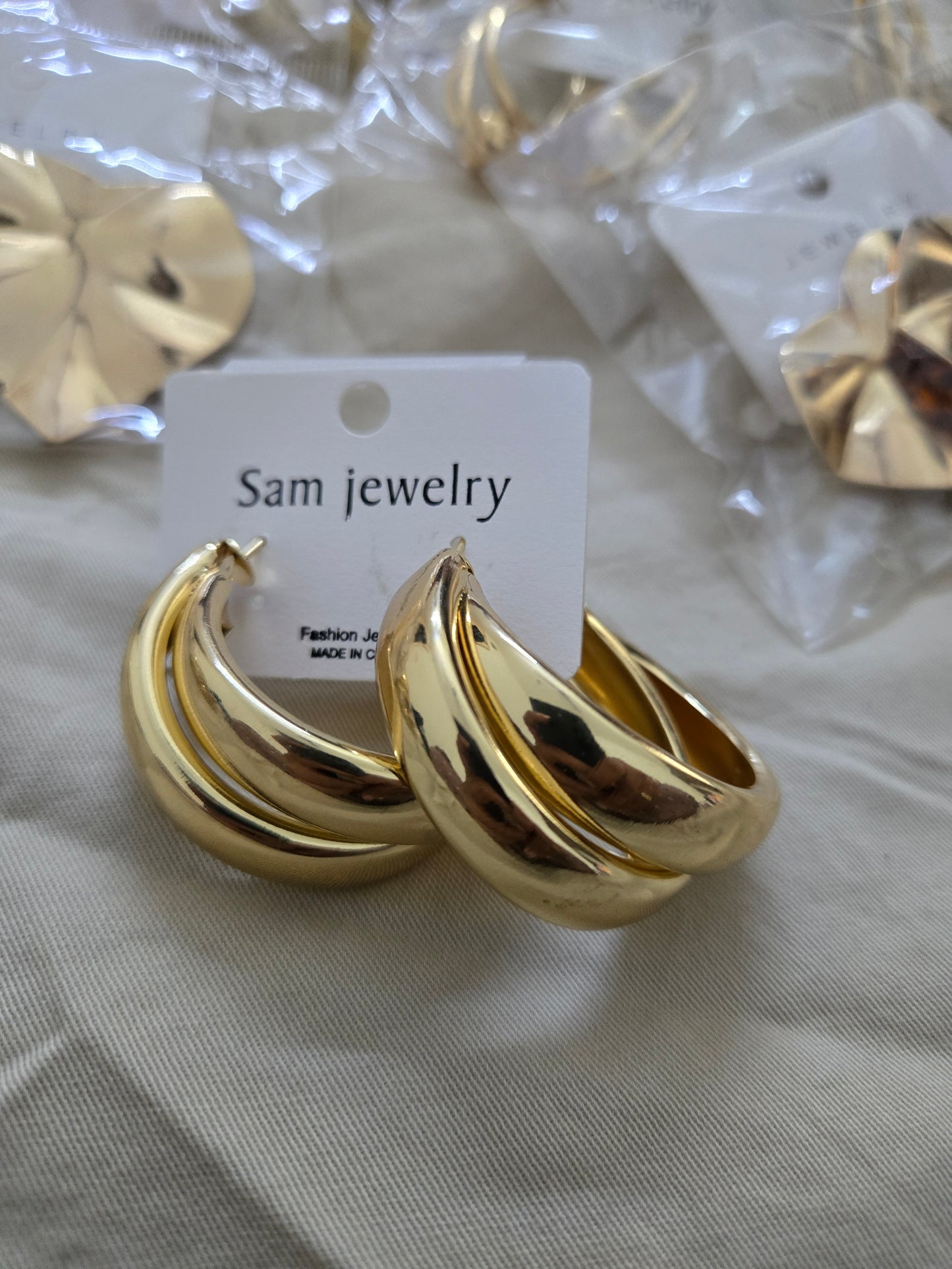 Trendy Chunky & Triple Layered Design for Women