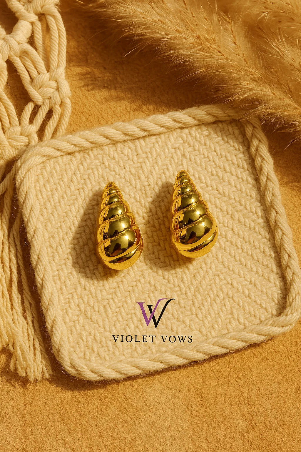 Golden Shell Earrings - Spiral Design | Beach-Inspired Studs