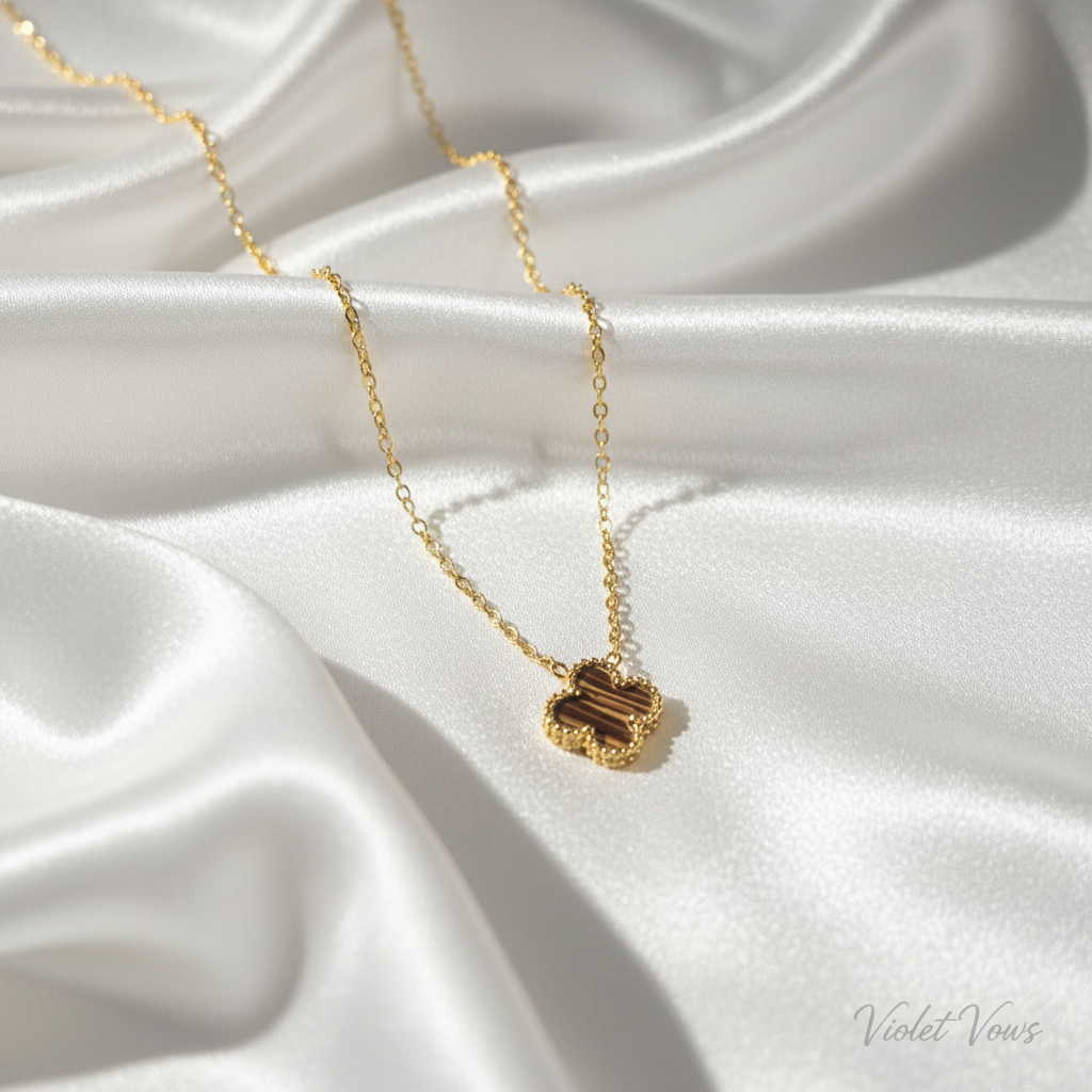 Brown Striped Clover Necklace